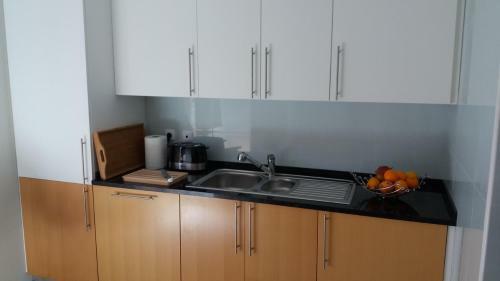 Apartamento Novo Com Piscina Olh�o