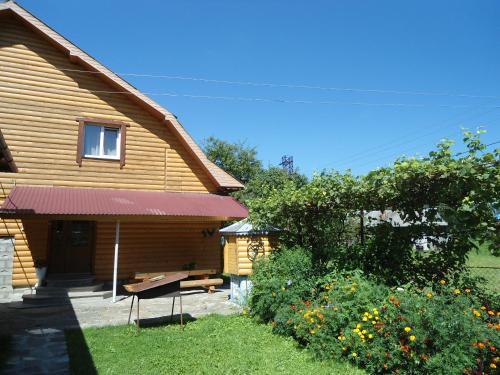 Hostal Holiday Home Lancedor
