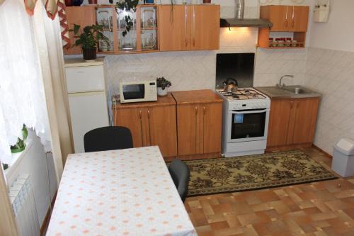 Hostal Holiday Home Lancedor