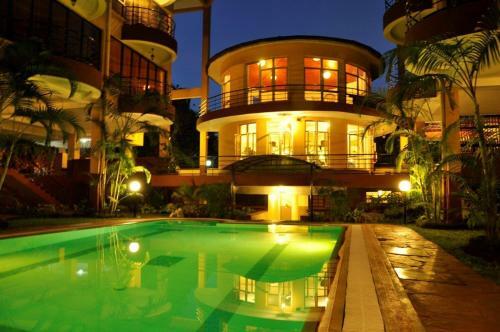 Hotel Cerenata Gardens Suites