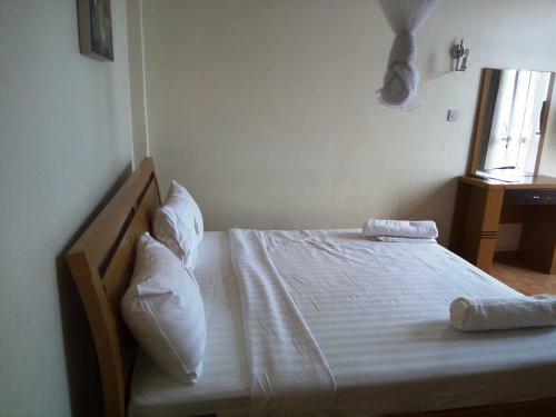 Aponye Hotel