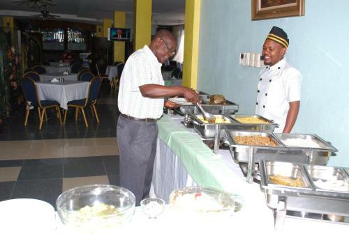 Aponye Hotel