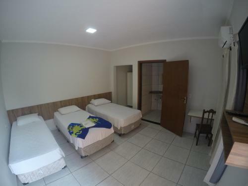 Hotel 2 Irm�os