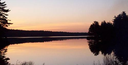 Lake Side Retreat