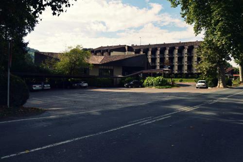 Hotel Bazt�n