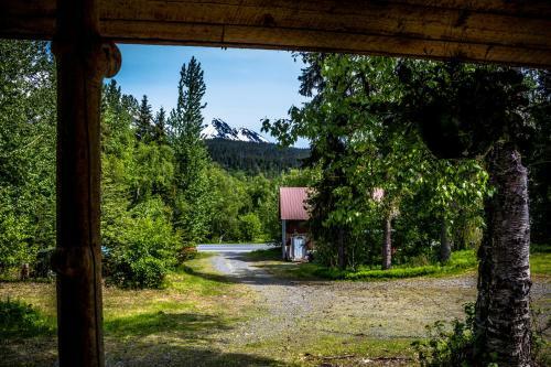 Lodge Midnight Sun Log Cabins