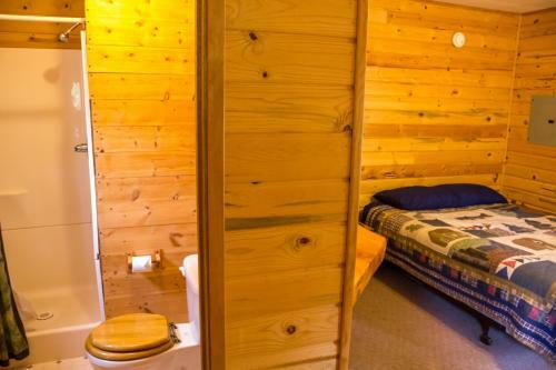 Lodge Midnight Sun Log Cabins