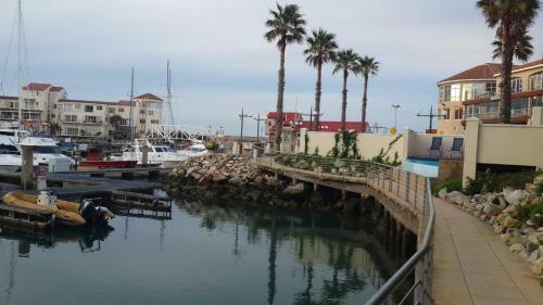 Port Main Royal Ocean's Edge