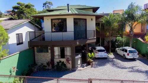Hostal Pousada Villa Emba� Chal�s