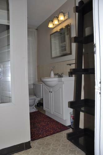 Apartment Across Georges Dumont