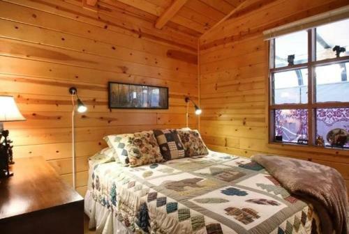 Villa Manzanita Retreat