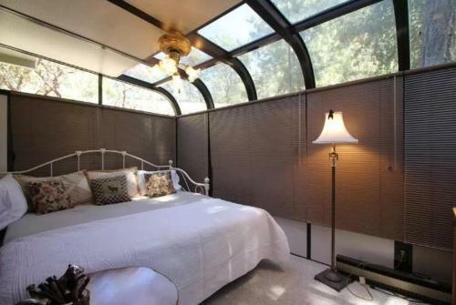 Villa Manzanita Retreat