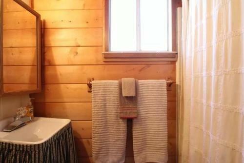 Villa Manzanita Retreat