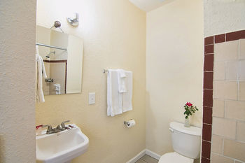 Ramona Motel