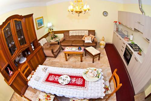 Perrone Apartments