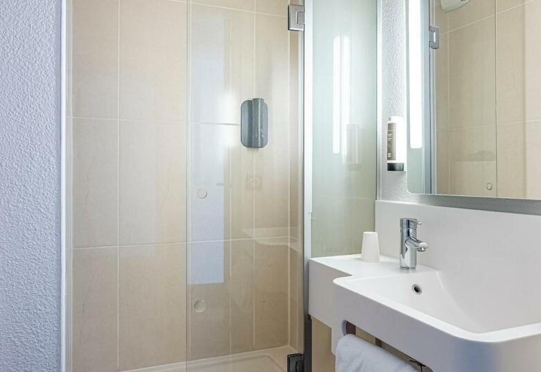 Hotel B&B H�tel Bordeaux Mios