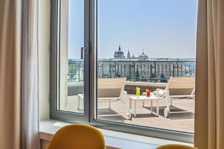 Hotel Barcelo Torre De Madrid