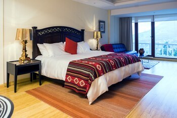 Hotel Medina Del Lago