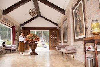 Hotel Medina Del Lago