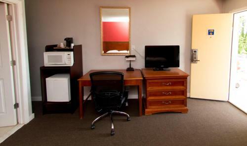 Hotel Scottish Inn And Suites
