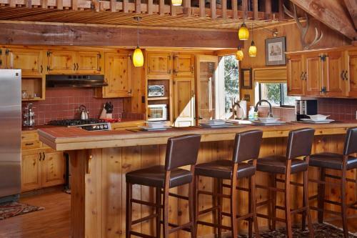 Villa Lily Rock