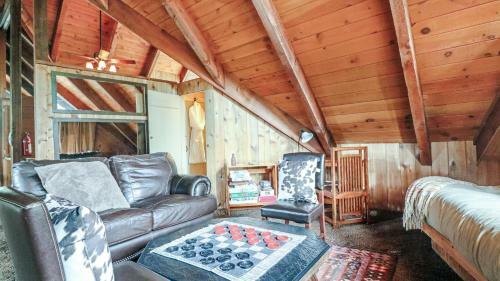 Villa Lily Rock