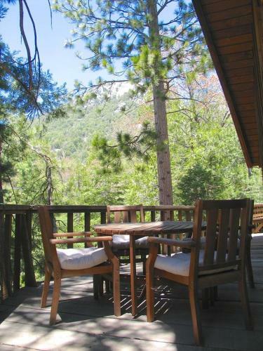 Villa Lily Rock
