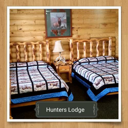 Motel Wolf Den Log Cabins And Rv Park