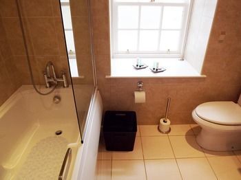 Bed & Breakfast Tarrel House