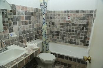 Albergue Bed & Beach & Fun Cancun Hostal