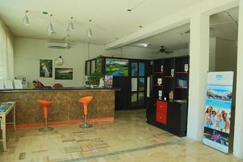 Albergue Bed & Beach & Fun Cancun Hostal