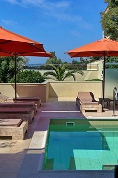 Rahoni Cronwell Park Hotel