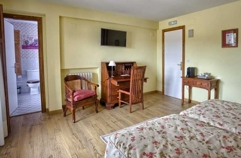 Hotel Colonial De Santillana