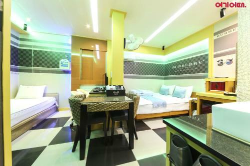 Jinju Gng Motel
