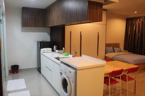 Setia Alam Trefoil