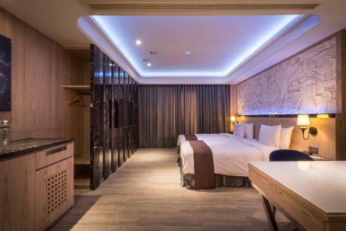Moving Star Hotel