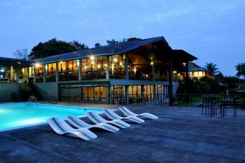 Giritale Hotel
