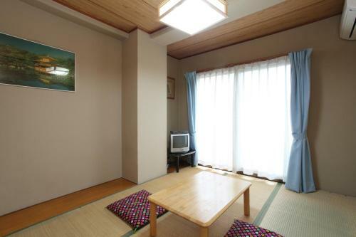 Business Hotel Nishi Otsu