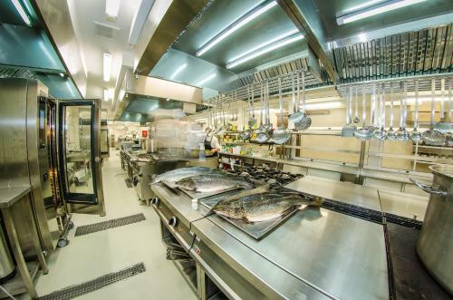 Hotel Premier Fort Cuisine - Full Board