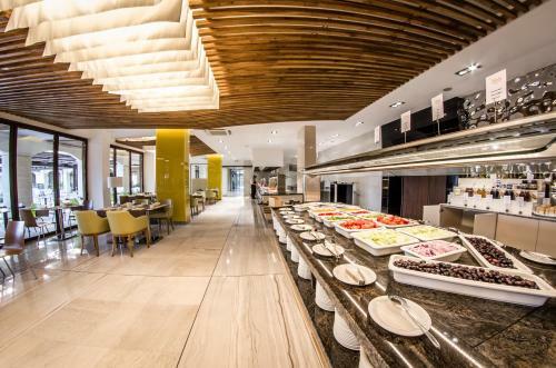 Hotel Premier Fort Cuisine - Full Board