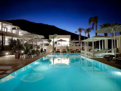 Aurora Luxury Hotel & Spa Private Beach