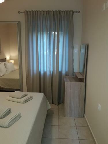 Hostal Plakoures Home