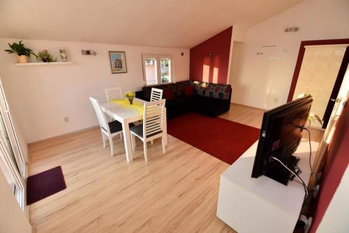 Apartment Rtina - Miletici 11548a