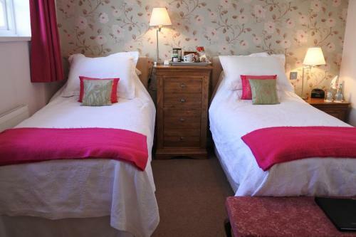 Hotel Magpies Restaurant With Rooms
