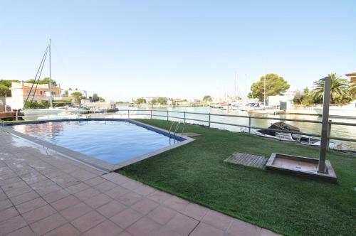 Rnet - Apartments Roses Les Marines