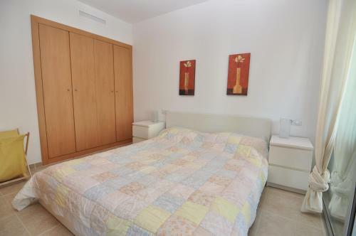 Rnet - Apartments Roses Les Marines