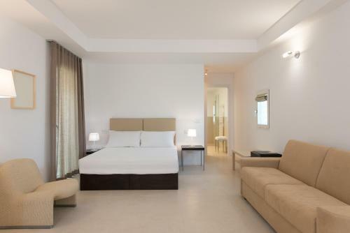 Hostal Le Bifore Charming House