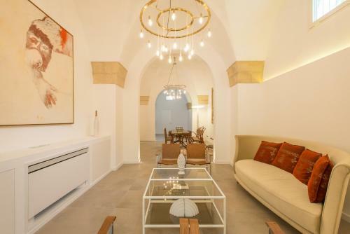Hostal Le Bifore Charming House