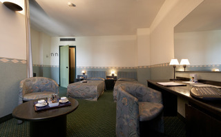 Hotel Pacific Airport