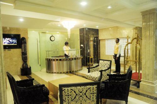 Hotel H210